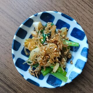 ちりめんじゃこと小松菜の炒め物